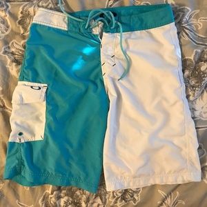 Oakley swim shorts size 31